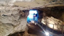 Guide Speleologiche accompagnano alla Grotta del Re Tiberio